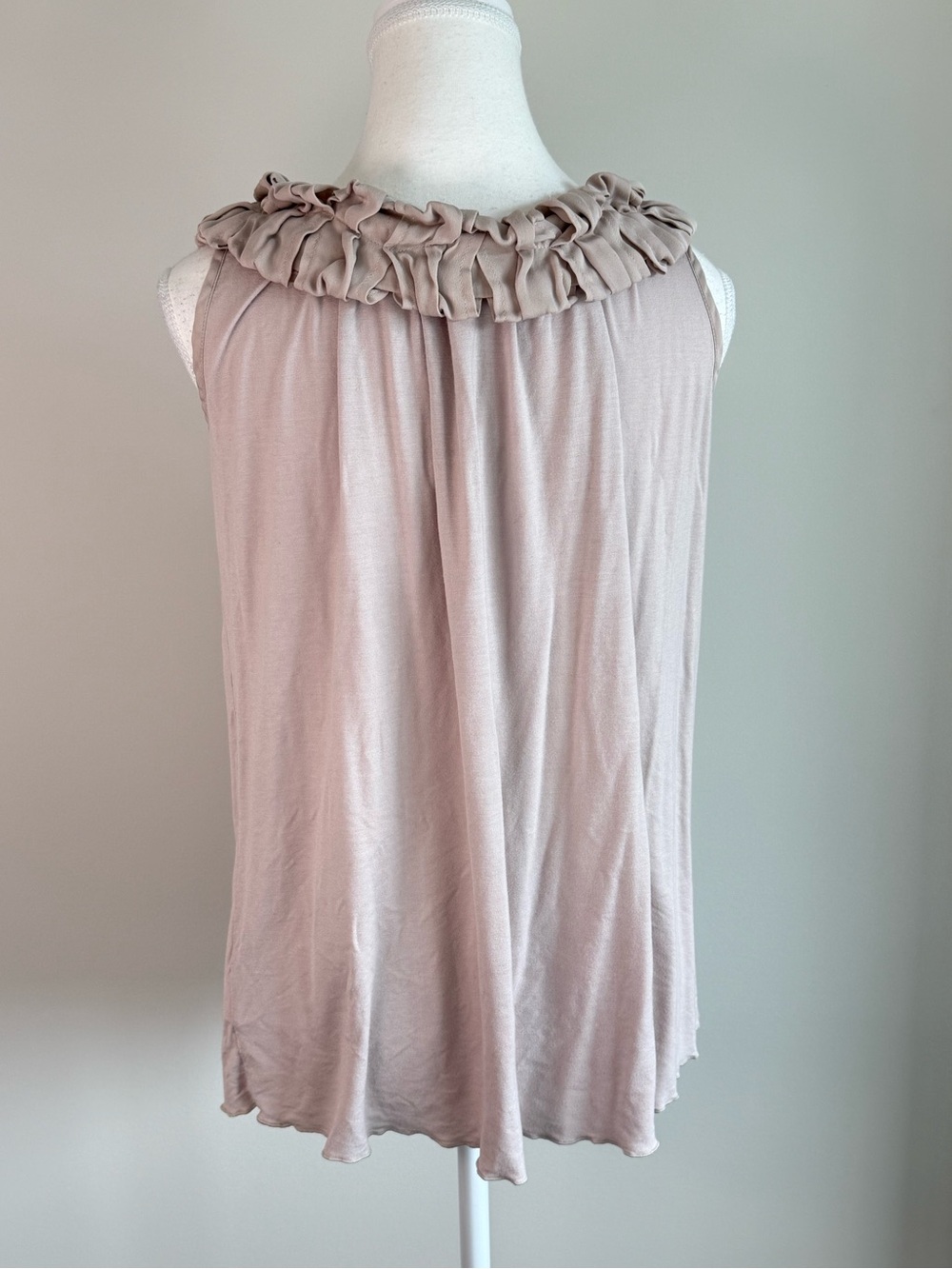 D4S Blush Pink Ruffle Neck Sleeveless Top Fits Small - Picture 4 of 6